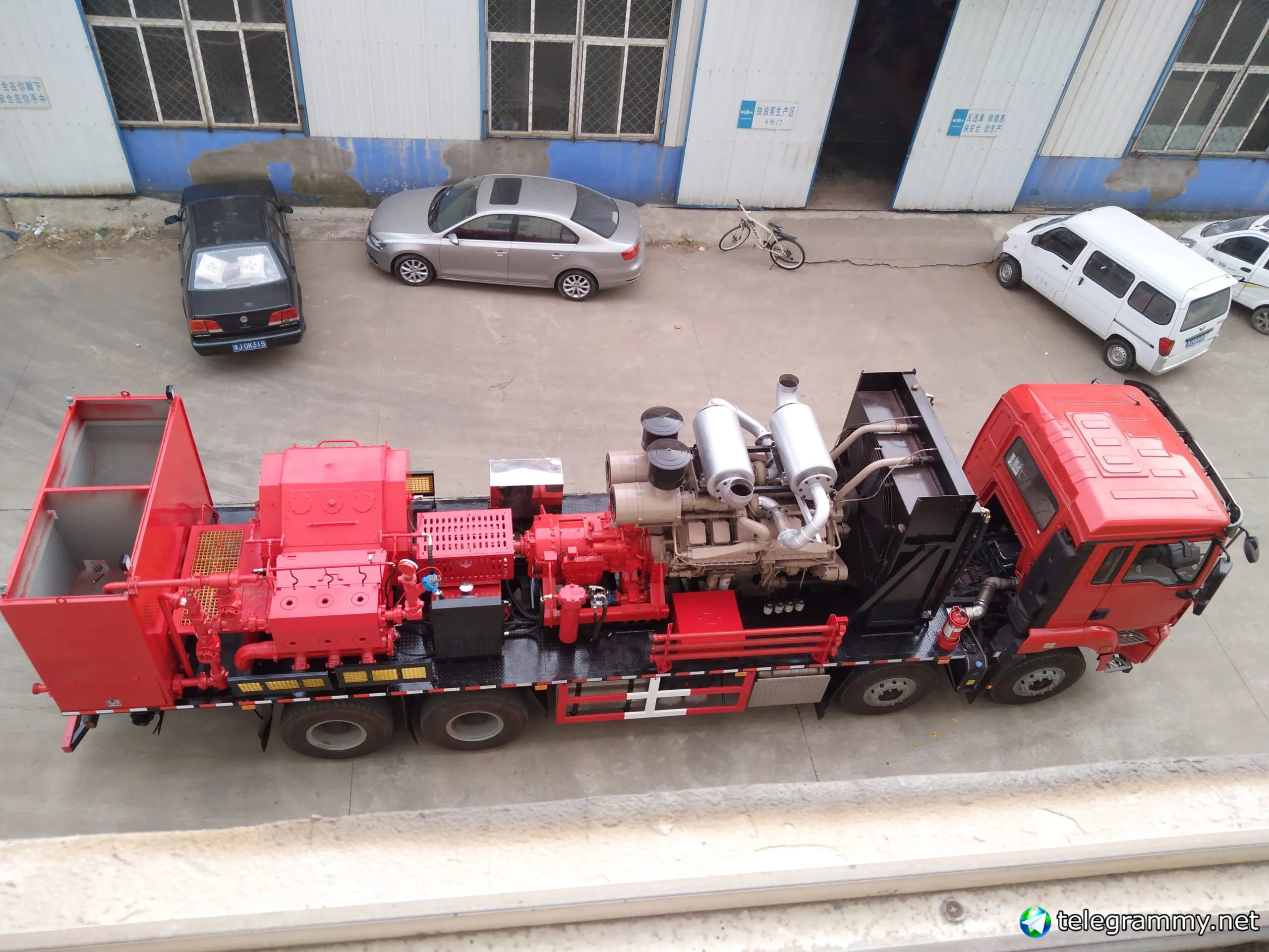 Mobile oilfield service equipment for field operations